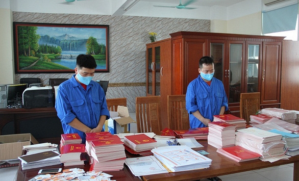 Bắt giam hiệu phó trường THPT làm giả bằng tốt nghiệp cho học sinh