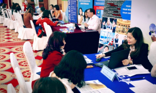 4 quan chức Quảng Ngãi du học không về mới chỉ trả lại 1,1 tỉ đồng