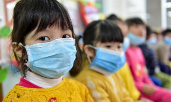 Bộ Y tế khuyến cáo thời điểm học sinh cần đeo khẩu trang ở trường 