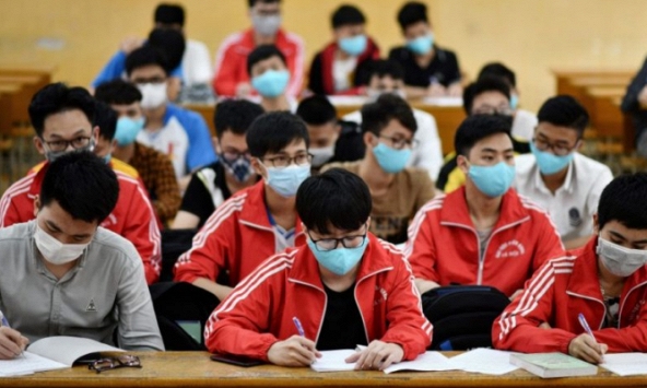 Trường ngoài công lập không được thu học phí nếu không tổ chức học trực tuyến