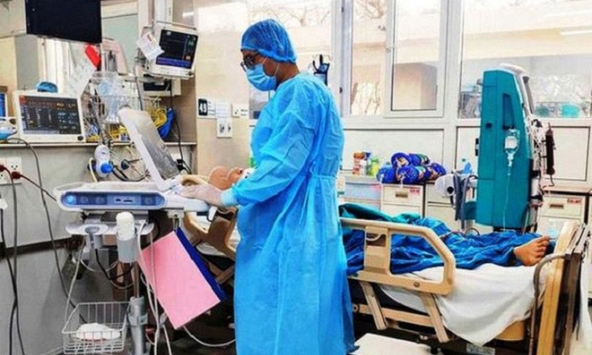 Phổi của bệnh nhân 91 chỉ còn 10% hoạt động, sẽ chết nếu chấm dứt ECMO