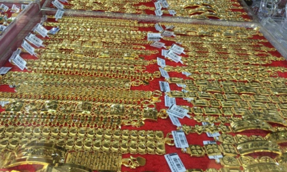 Giá vàng leo lên mức cao kỷ lục 49,15 triệu đồng/lượng