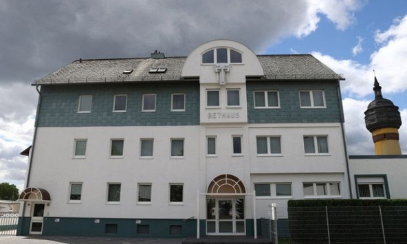 Đức ghi nhận thêm 107 người nhiễm virus Covid-19 sau khi đi nhà thờ về