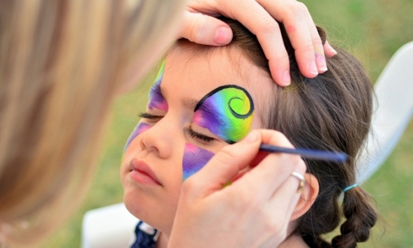 Trẻ dùng mỹ phẩm, đối mặt nguy cơ nhiễm độc chì, ức chế hormone sinh dục