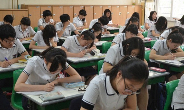 2,3 triệu học sinh Hàn Quốc đi học trở lại bất chấp nhiều “ổ dịch” mới xuất hiện