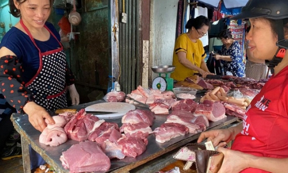 Giá thịt lợn tăng lên hơn 200.000 đồng/kg