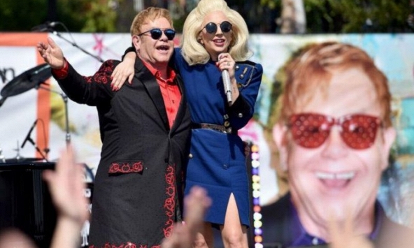 Một thập kỷ đồng hành của Lady Gaga và Elton