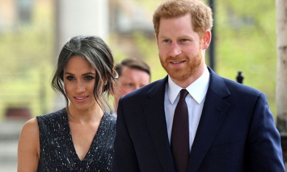 Vợ chồng Hoàng tử Harry và Meghan Markle nghi ngờ bị khủng bố theo dõi