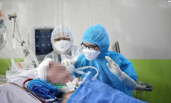 Bệnh nhân phi công người Anh có hy vọng sống rõ ràng hơn, mỗi giờ 'ăn' 30ml