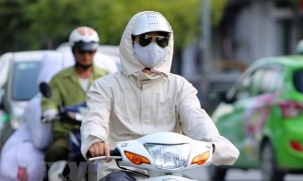 Tiếp tục nắng nóng gay gắt, Hà Nội và Đà Nẵng có chỉ số tia UV ở mức gây hại cao