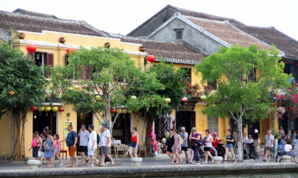 400 vé máy bay, thay vì xin, hãy mua để kích cầu du lịch!