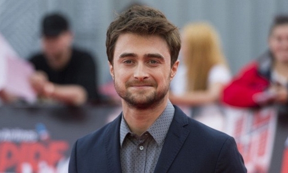 Nam diễn viên 'Harry Potter' phản bác quan điểm của J.K.Rowling về người chuyển giới