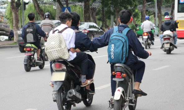 Cấp giấy phép lái xe hạng A0: Phù hợp với thực tế nhưng còn nhiều điều đáng lo ngại