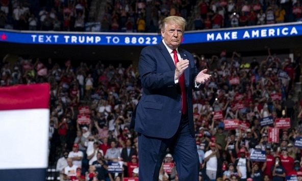 Tại sao fan K-pop lại 'phá hoại' buổi mít tinh của Tổng thống Trump?