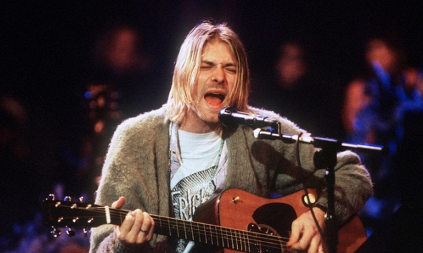 Cây guitar của Kurt Cobain lập kỉ lục đấu giá với 6 triệu USD