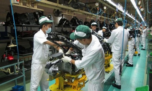 Bloomberg nhận định nền kinh Việt Nam có nhiều bước tăng trưởng ngoài dự báo