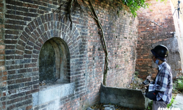 Phát lộ thêm 1 chiếc cổng tuyệt đẹp ở kinh thành Huế