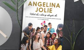 'Nhật ký những chuyến đi' của Angelina Jolie chính thức ra mắt bản tiếng Việt