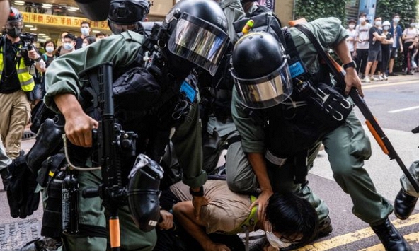 Người đầu tiên bị truy tố theo luật an ninh quốc gia mới tại Hong Kong