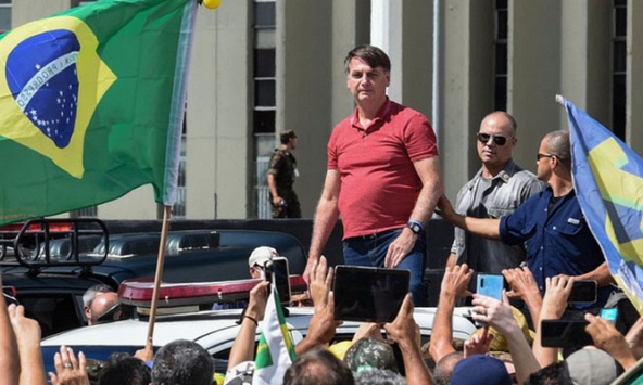 Tổng thống Brazil phủ quyết quy định người dân phải đeo khẩu trang nơi công cộng