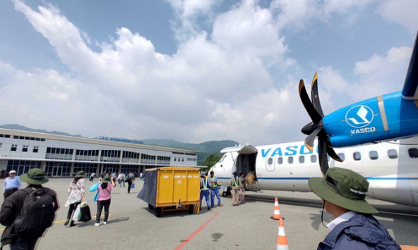 Các hãng hàng không 'tranh nhau' đề nghị khai thác đường bay ra Côn Đảo