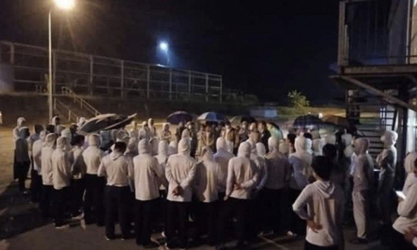 Xem xét mở các chuyến bay thương mại đón công dân Việt Nam về nước