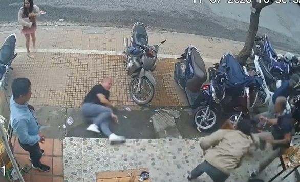 Người đăng ảnh chê bai khu du lịch Quỷ Núi bị đánh hội đồng?