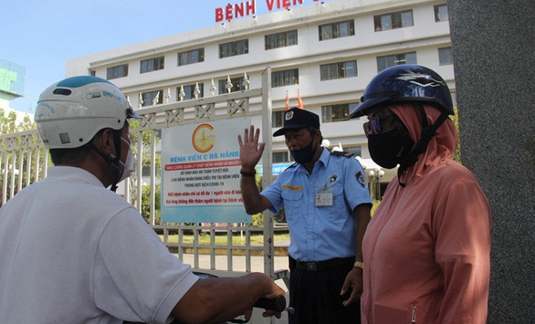 Bệnh nhân 416 bắt đầu sử dụng ECMO, xác định 288 người tiếp xúc gần