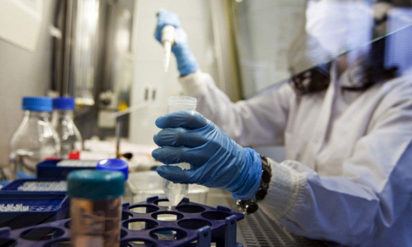 Cả thế giới chạy đua tranh giành vắc-xin phòng dịch COVID-19