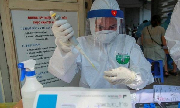 Ông Nguyễn Đức Chung: 'Xét nghiệm càng nhiều thì phát hiện càng nhiều, diễn biến dịch hiện nay đang rất nhanh'