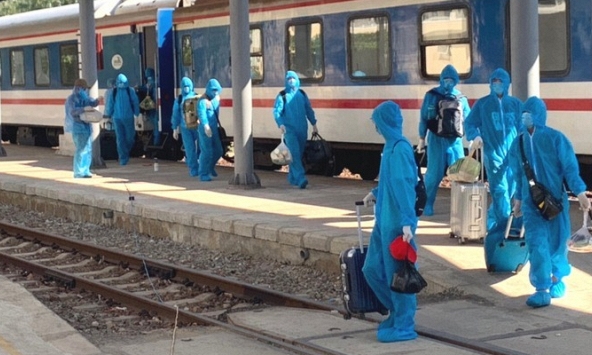 Chuyên gia Trung Quốc đi đoàn tàu riêng đến Quảng Ngãi