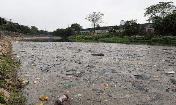 Nước lưu vực sông Nhuệ - Đáy nằm ở mức ô nhiễm nặng 