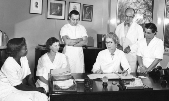 Hai nhà khoa học nữ và hành trình chế tạo vắc xin ho gà trong bối cảnh thiếu thốn, chuột thí nghiệm cũng là một thứ xa xỉ