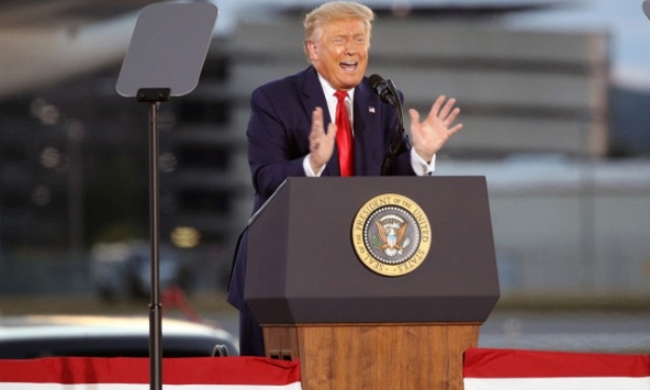 Tổng thống Trump: 'Tôi không muốn thua người có IQ thấp như Joe Biden'