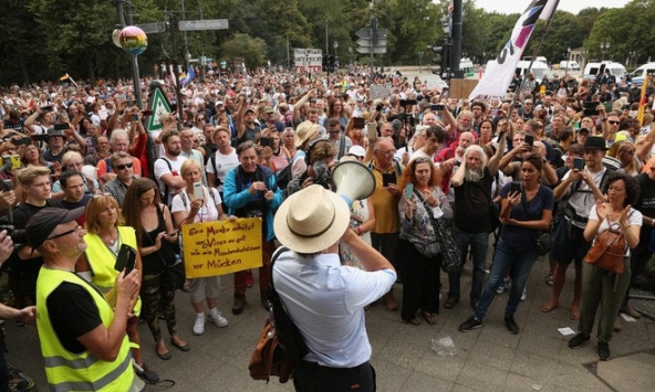 WHO kêu gọi các nước lắng nghe người biểu tình phản đối biện pháp chống dịch Covid-19