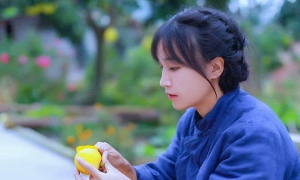 Phát hiện đồ ăn có kiến, Lý Tử Thất bị tố bán sản phẩm không đảm bảo vệ sinh thực phẩm