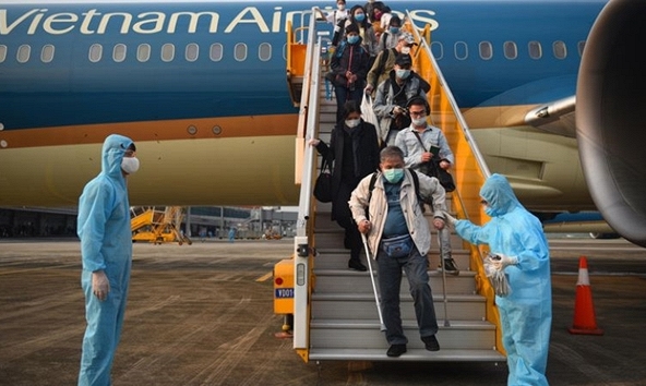 Chuyên gia và nhà đầu tư nước ngoài sang Việt Nam làm việc ngắn ngày có phải cách ly 14 ngày không?