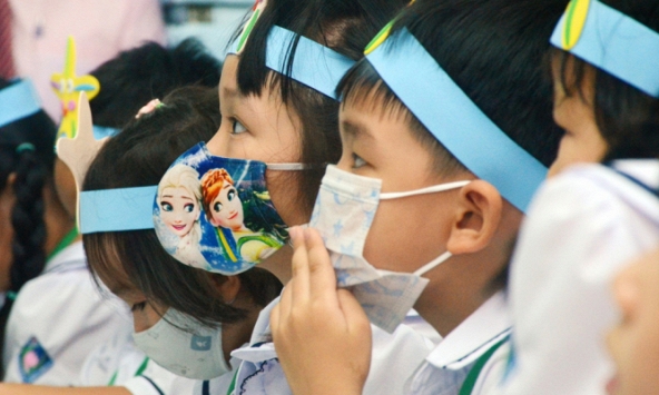 phòng dịch cho trẻ khi đi học bằng cách nào?