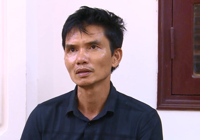 Kẻ bạo hành con gái ở Bắc Ninh: 'Tôi khẳng định là không có chuyện dùng gậy sắt, dây xích đánh con'