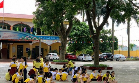 Hàng chục học sinh tiểu học và mầm non ngộ độc nhập viện, BGH nhà trường né tránh câu trả lời