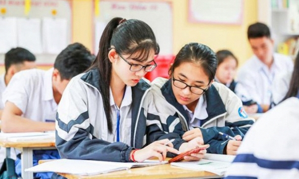 Nhiều giáo viên không đồng tình về quy định cho học sinh sử dụng điện thoại trong lớp