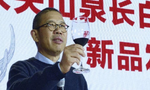 Ông trùm nước đóng chai và vaccine soán ngôi Jack Ma trở thành người giàu nhất Trung Quốc