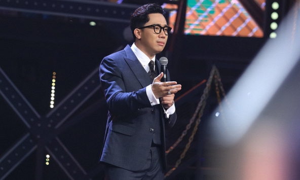 MC Trấn Thành lại gây tranh cãi trong chương trình 'Rap Việt'