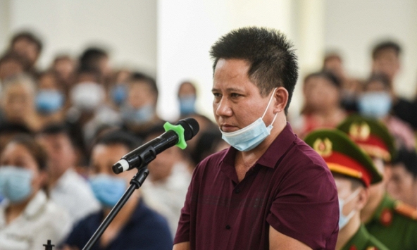 Chủ quán nướng bắt khách hàng quỳ gối xin lỗi bị tuyên phạt 12 tháng tù 