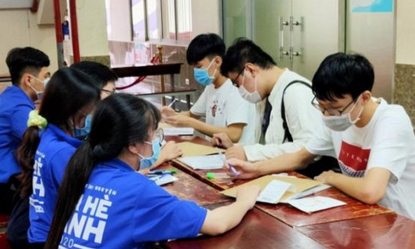 Điểm chuẩn đại học 2020 tăng vọt vì lý do gì?