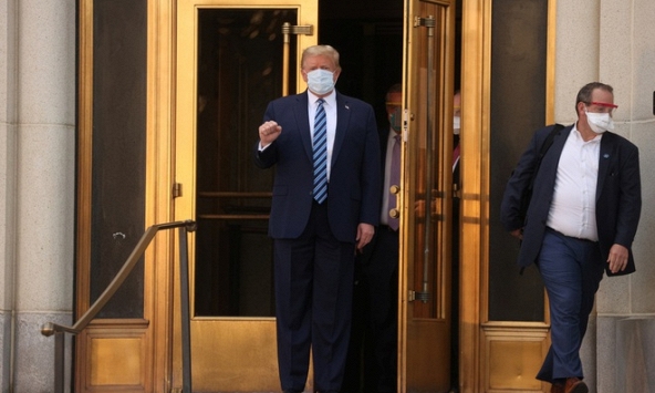 Chi phí điều trị Covid-19 cho Tổng thống Donald Trump khoảng 100.000 USD