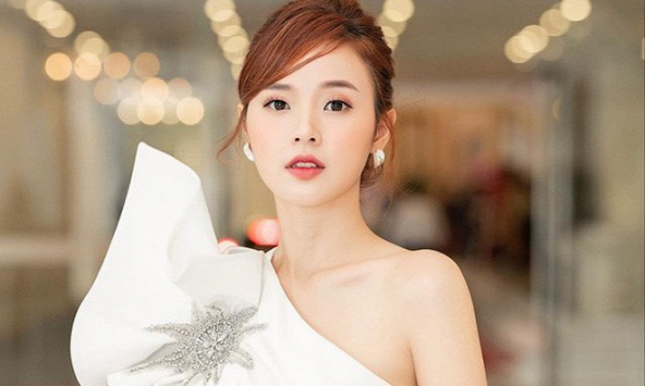 Tử vi hàng ngày 12/10: Bạch Dương tài chính ảm đạm, Kim Ngưu mệt mỏi với công việc