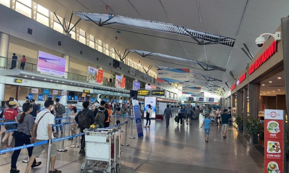 Tạm dừng khai thác sân bay Chu Lai, Đà Nẵng, Phú Bài vì bão số 6