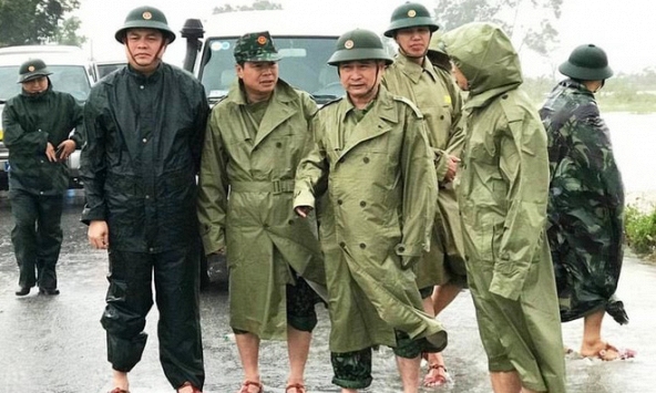 Xúc động bài thơ 'Tiễn anh về với đất' của phóng viên Phụ nữ mới