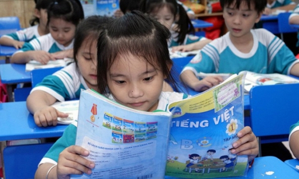 Bộ GD&ĐT thông tin về việc sử dụng vốn vay 16 triệu USD để biên soạn thêm bộ SGK